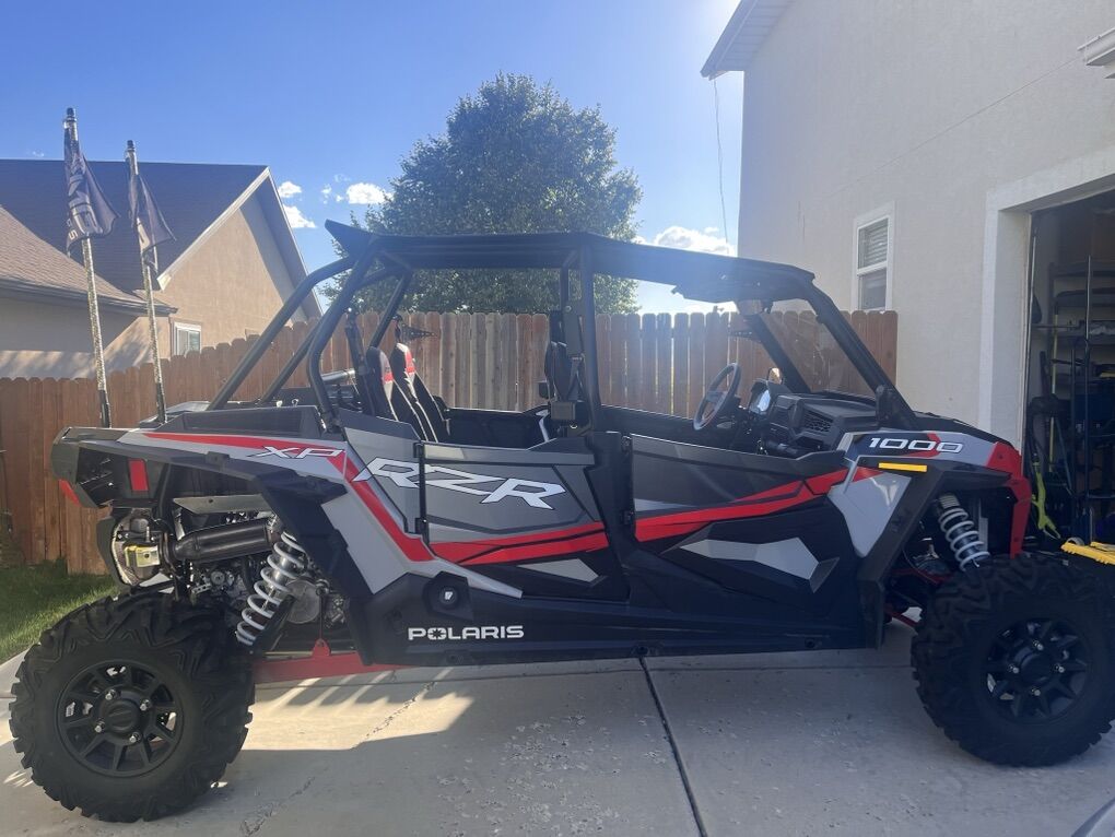 2022 Polaris Razor