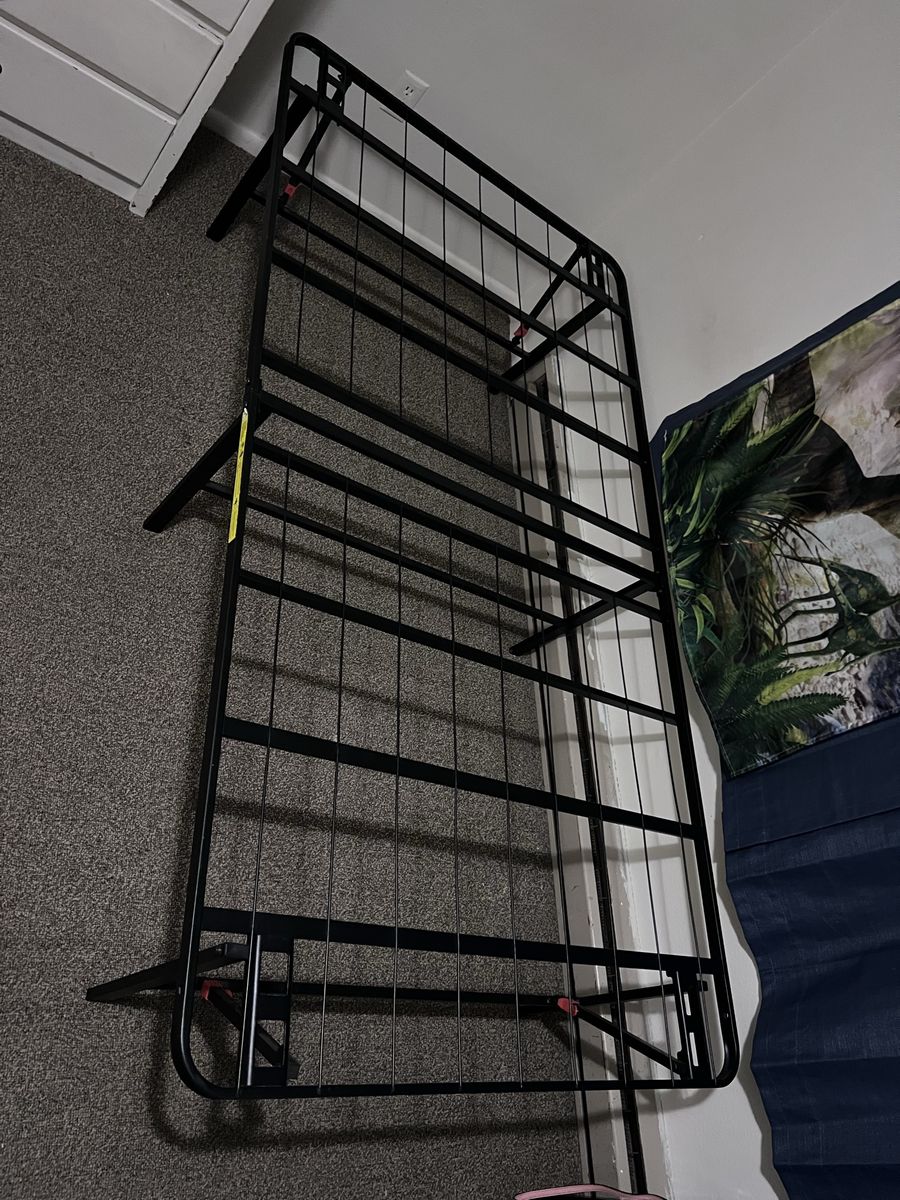 Twin platform bed