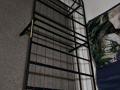 Twin platform bed