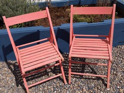 Set of 2 Salmon Pink Wooden Folding Chairs
