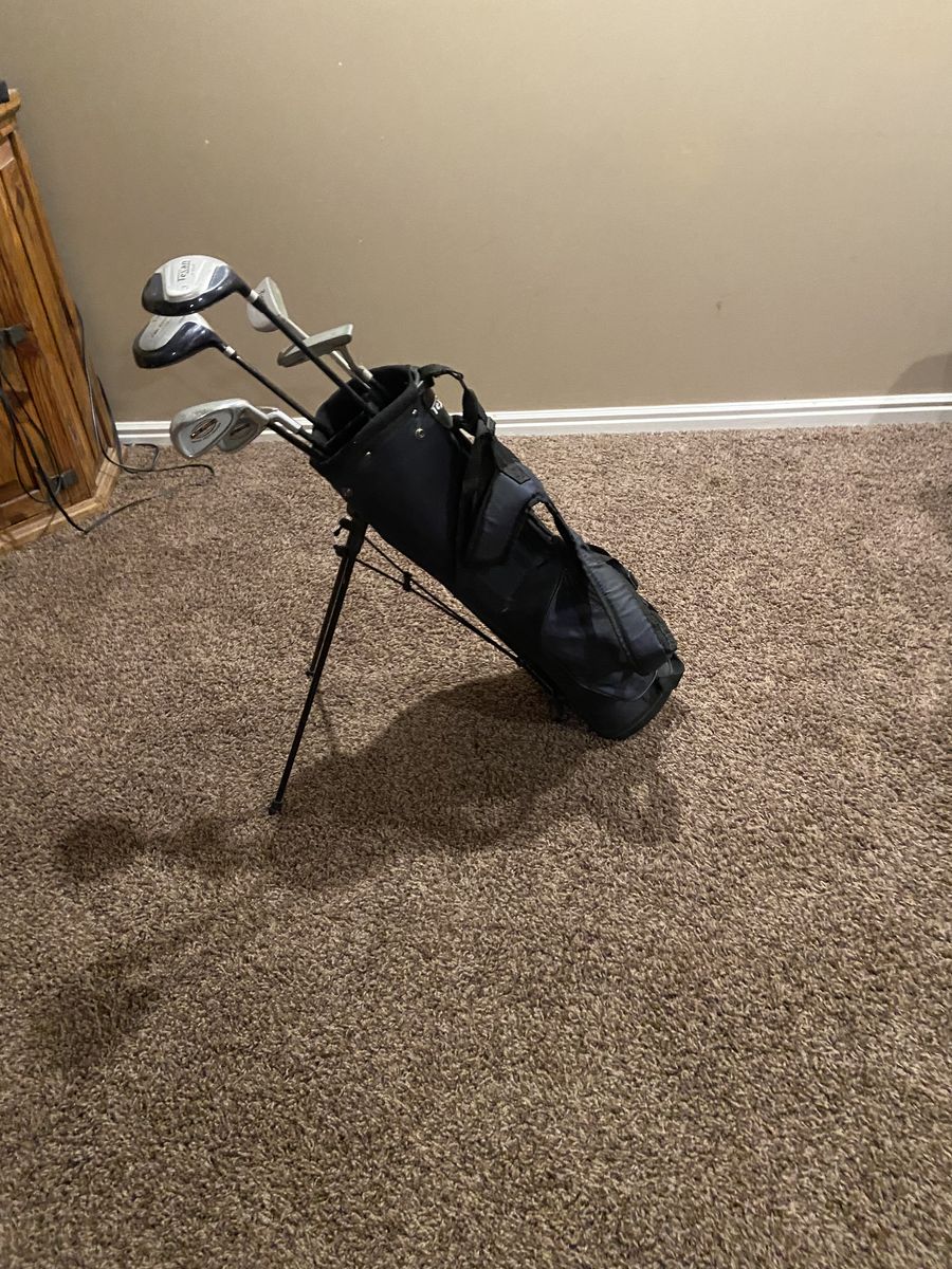  Junior Golf Club Set with Stand Bag