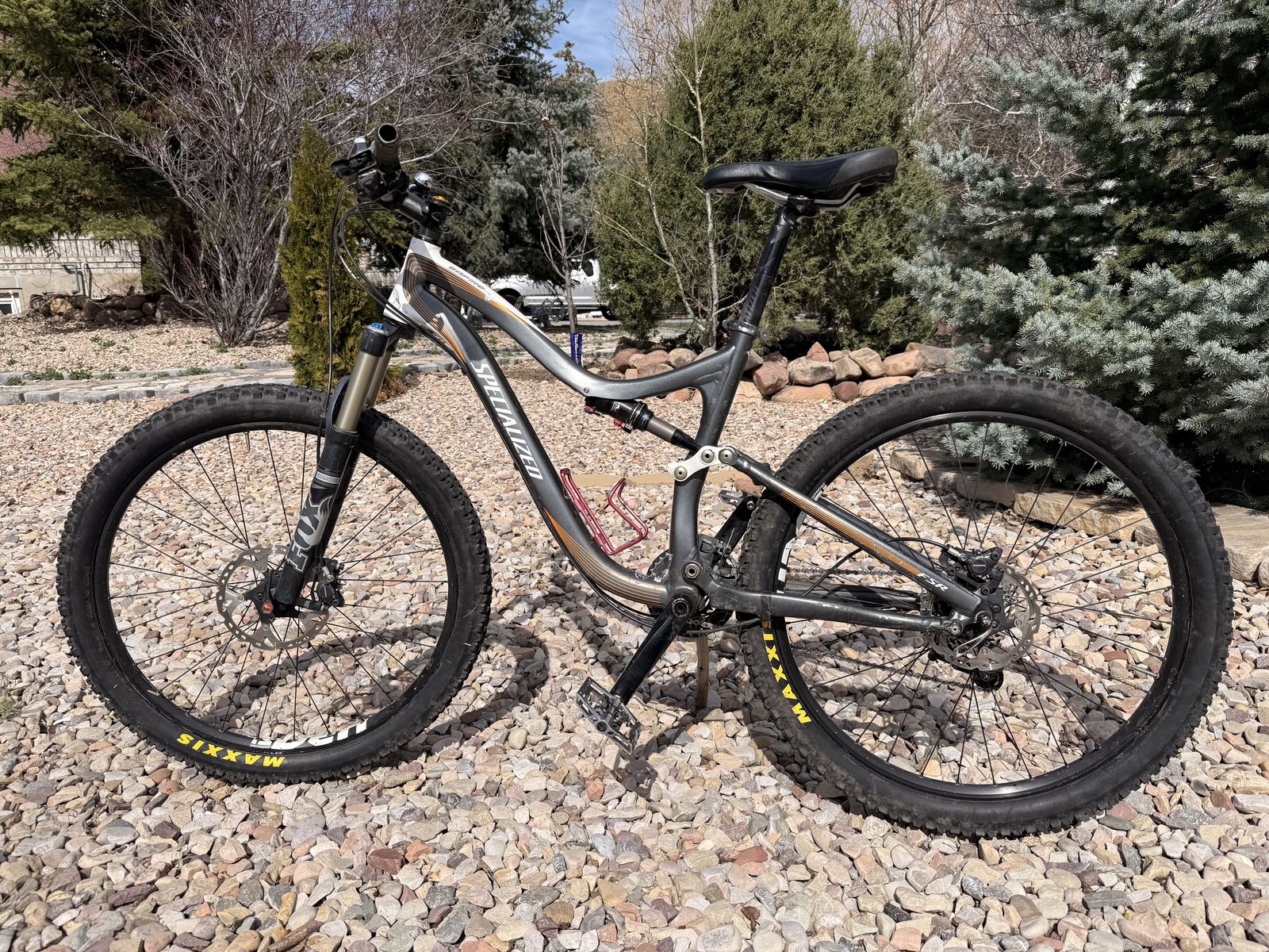 2013 Specialized Safire Comp - Women's Full Suspension MTB | $550
