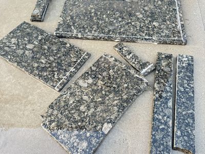 Assorted small pieces Granite Countertop Pieces - Multi-Sized Slabs