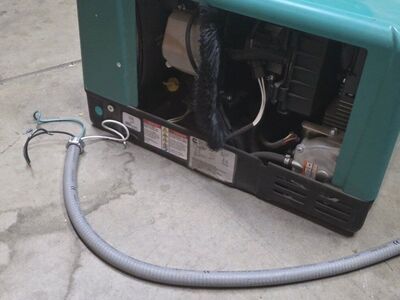 Onan 2500 watt LP onboard generator