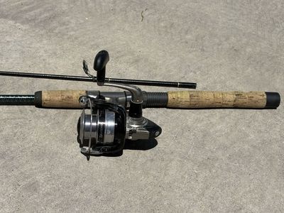 7 Ft Ugly Stik Fishing Pole Daiwa Reel
