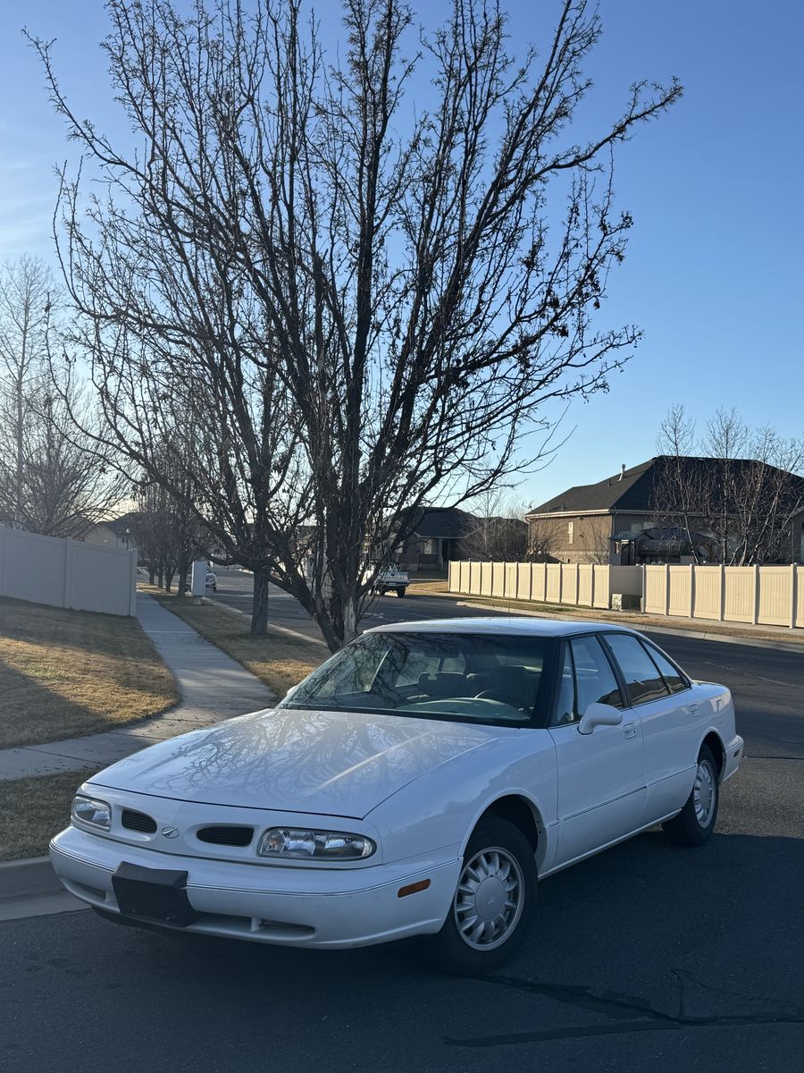 1998 OLDSMOBILE 88 LS