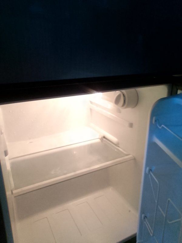 3.1qb ft small refrigerator excellent working condition like new only a few yrs moving must sale will deliver 95. or pick up$75