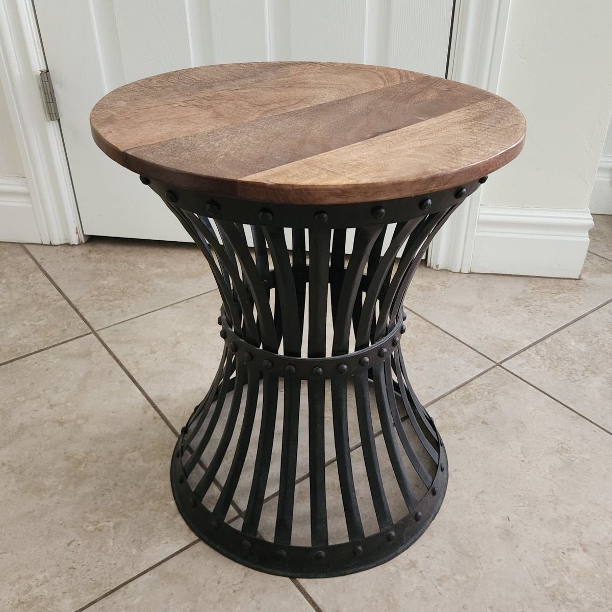 Round End Table