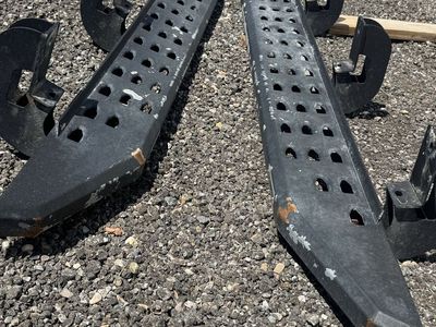 Go Rhino running boards GM 1500 19-26