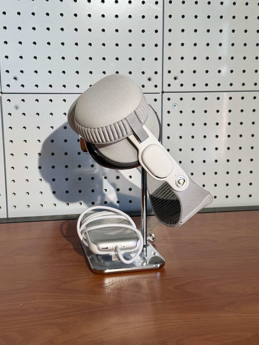 Main image 4
