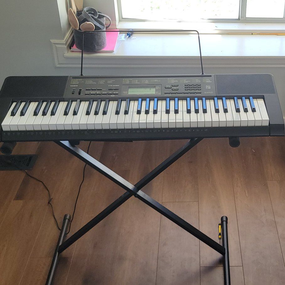 Casio CTK-2080 electric piano