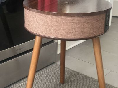 Table Speaker with subwoofer - Brand new.