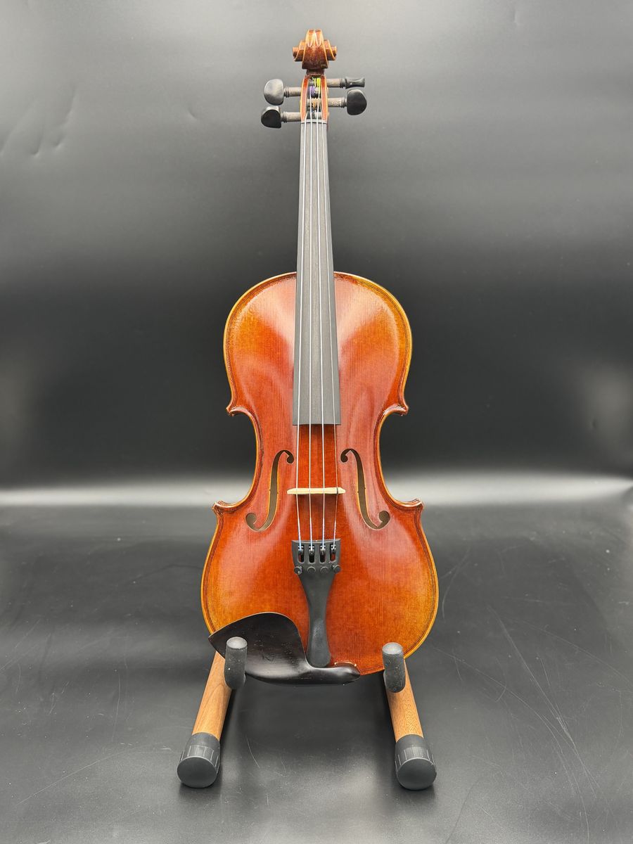 Main image 3