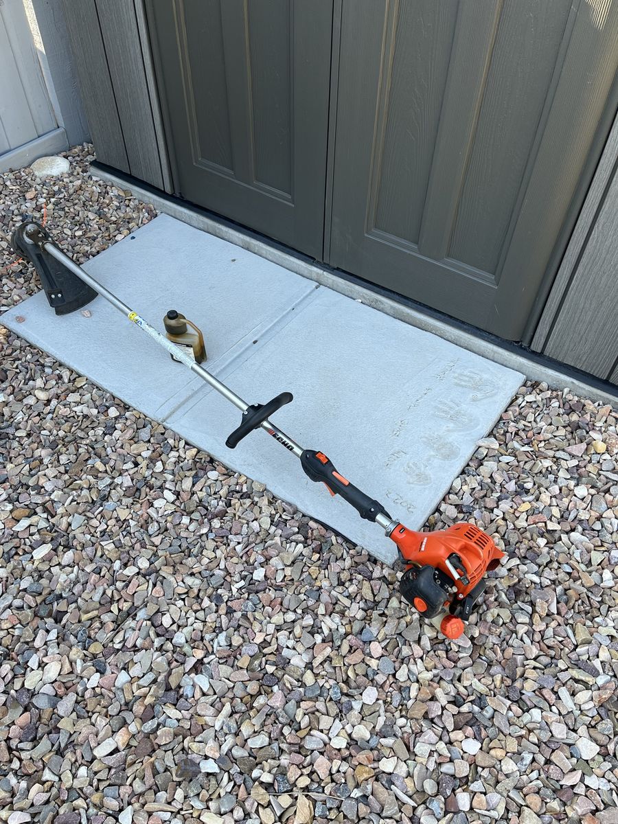 ECHO SRM-225 Gas- Trimmer Weed Wacker