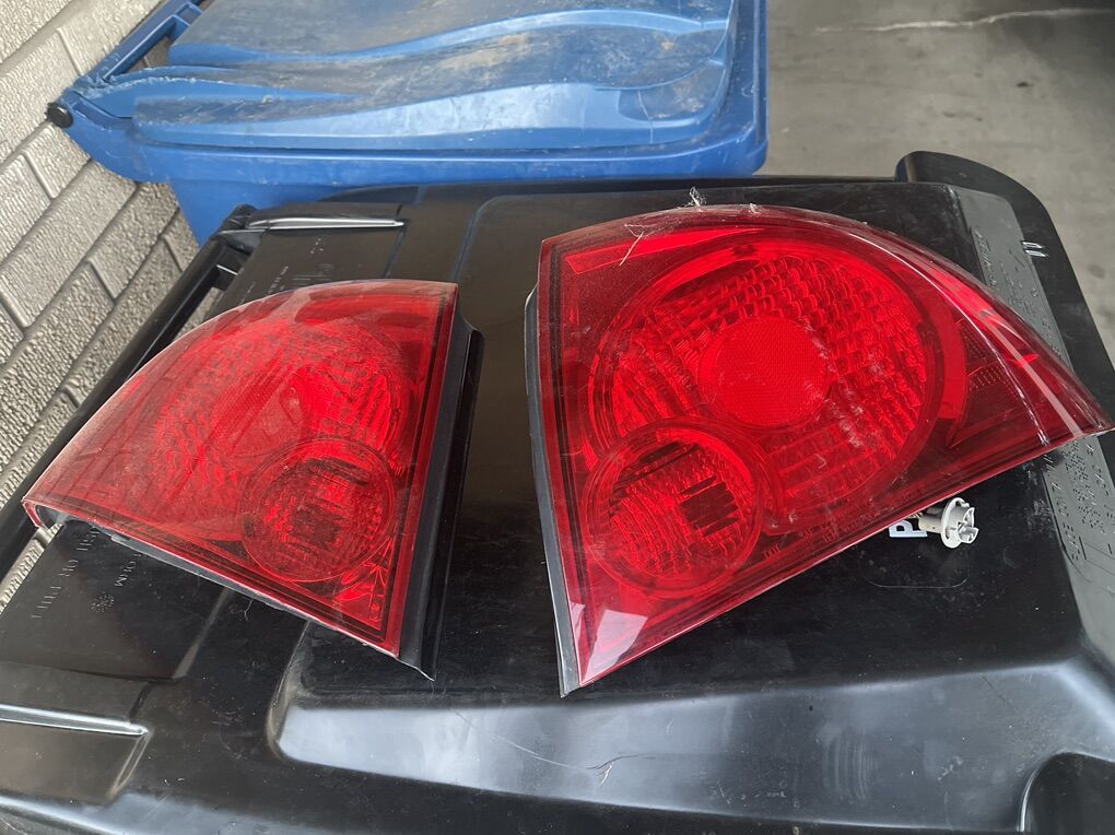 Nissan Sentra Taillight