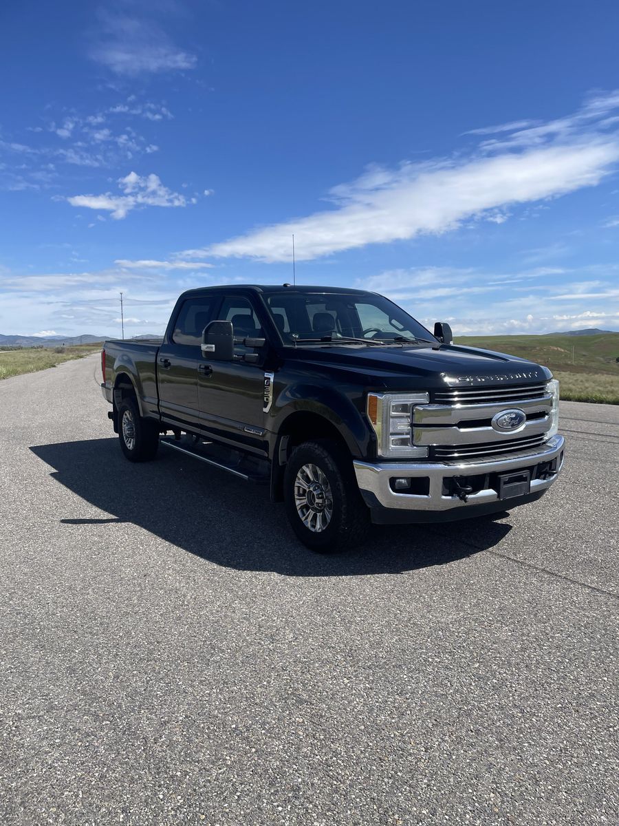 2017 Ford F-350 Super Duty Lariat