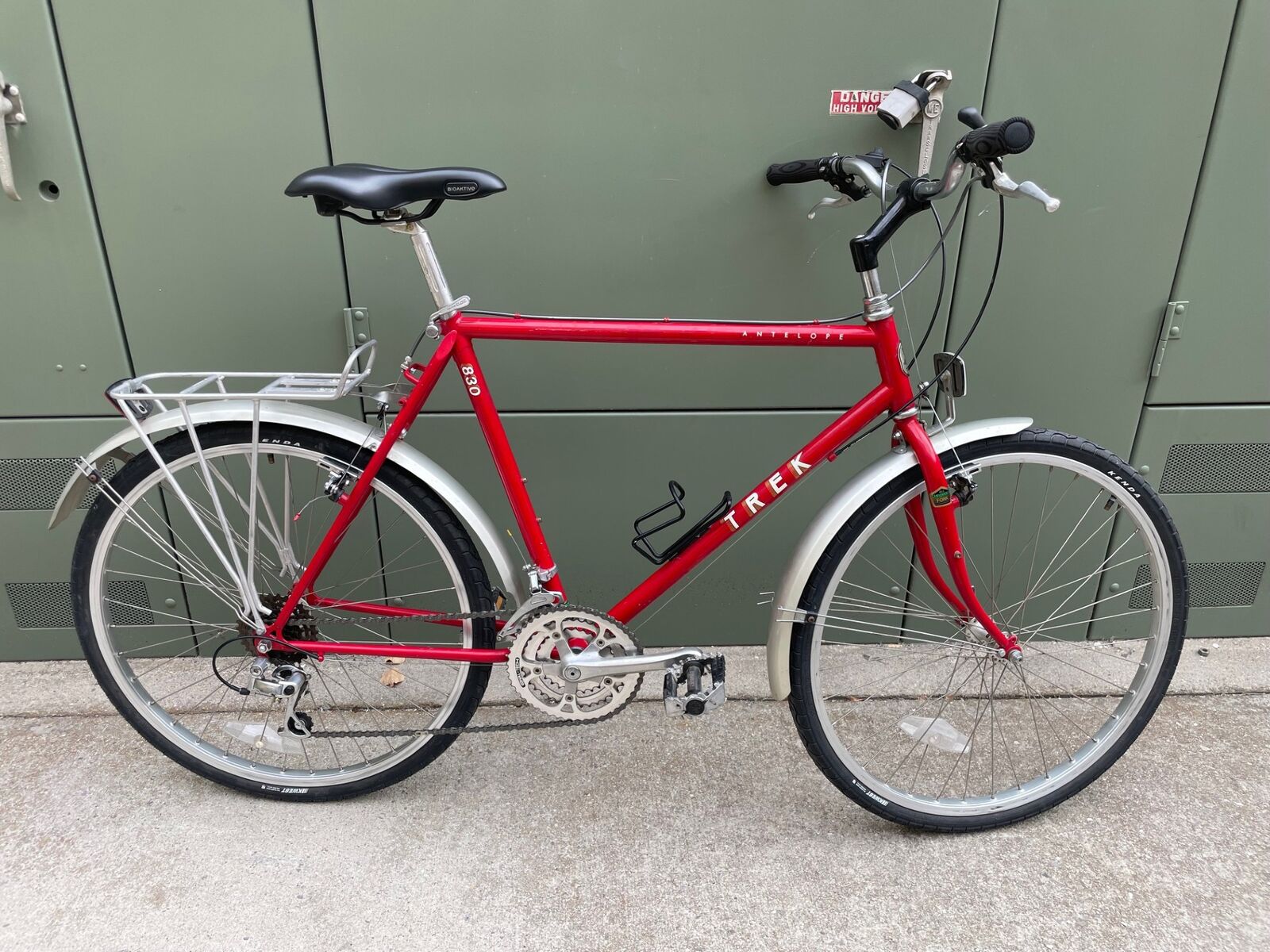 Trek Antelope 830 Commuter Bike SB46-25