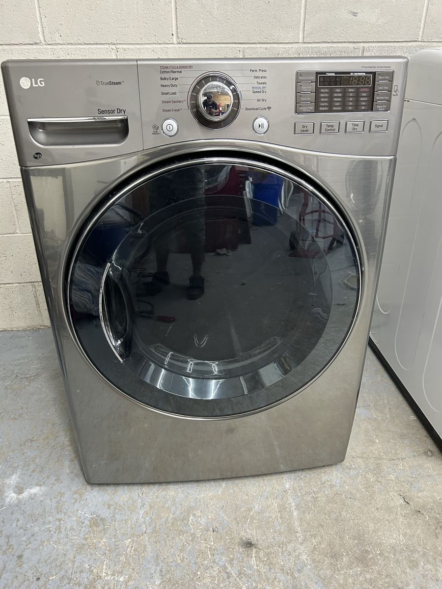LG stainless GAS dryer with steam option 