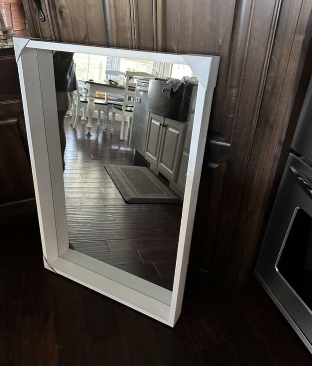 Essentials by Union & Scale UN58053 White Wall Mirror - 24x36 Inches