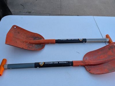 Adventure shovels