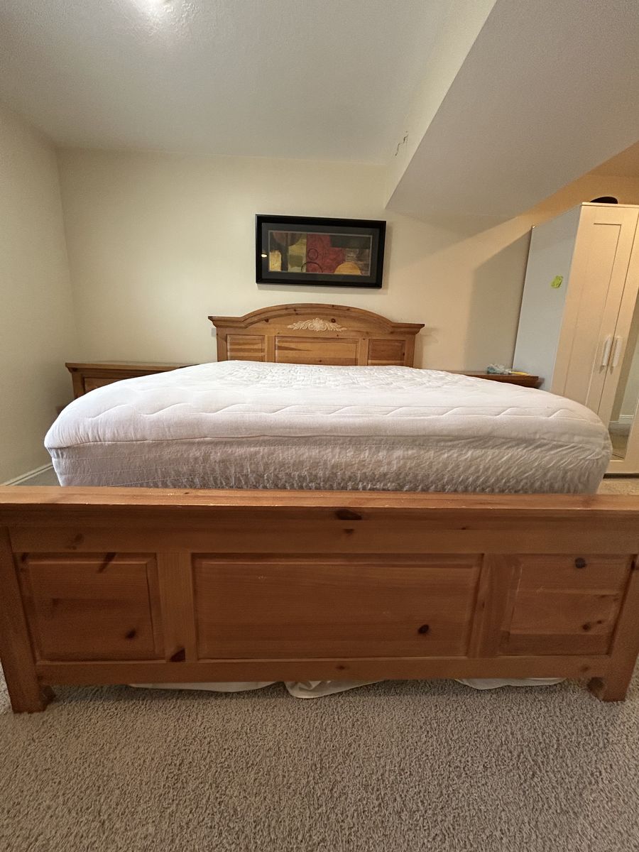 Five piece, Queen, bedroom set