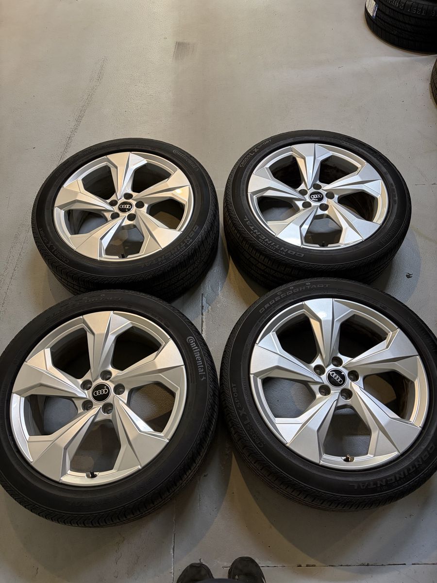 OEM AUDI Q5 Wheels and Continental tires 255/45/20