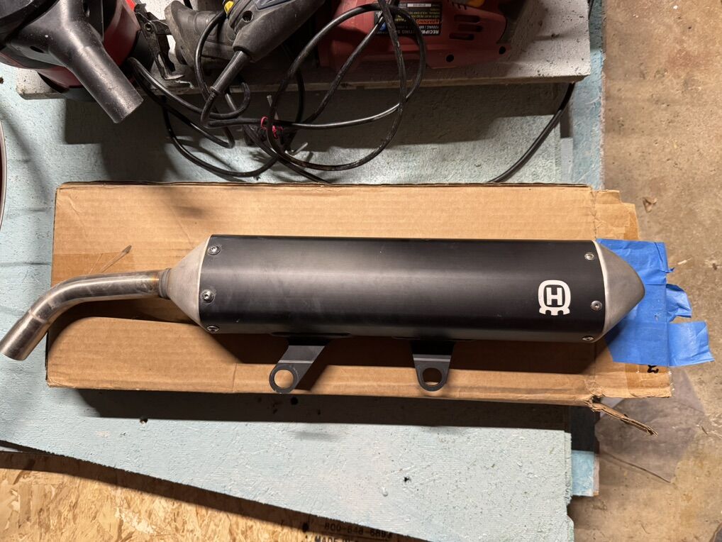 2021 Husqvarna TE300i/TE250i Stock Exhaust Pipe