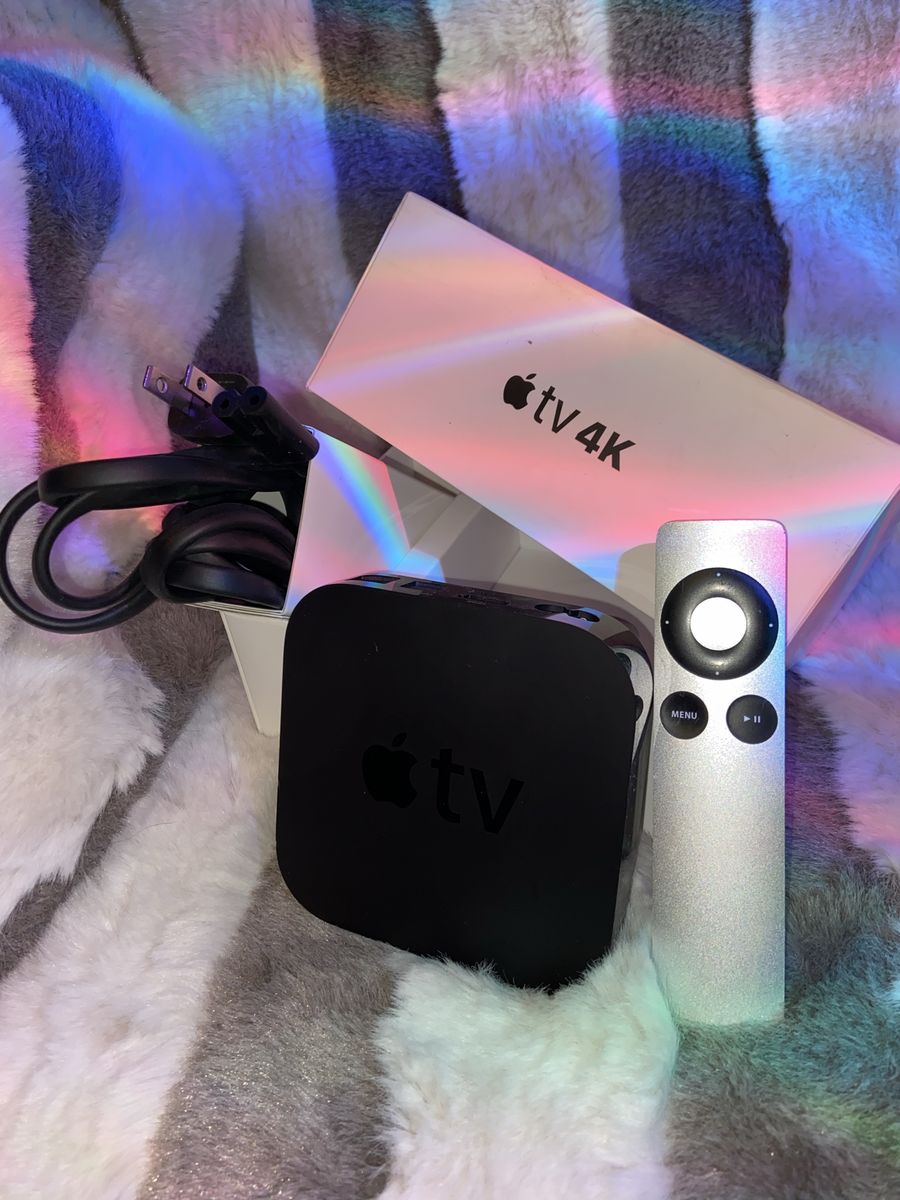 Apple TV 4K (32GB) Complete in Box with Remote & Cables