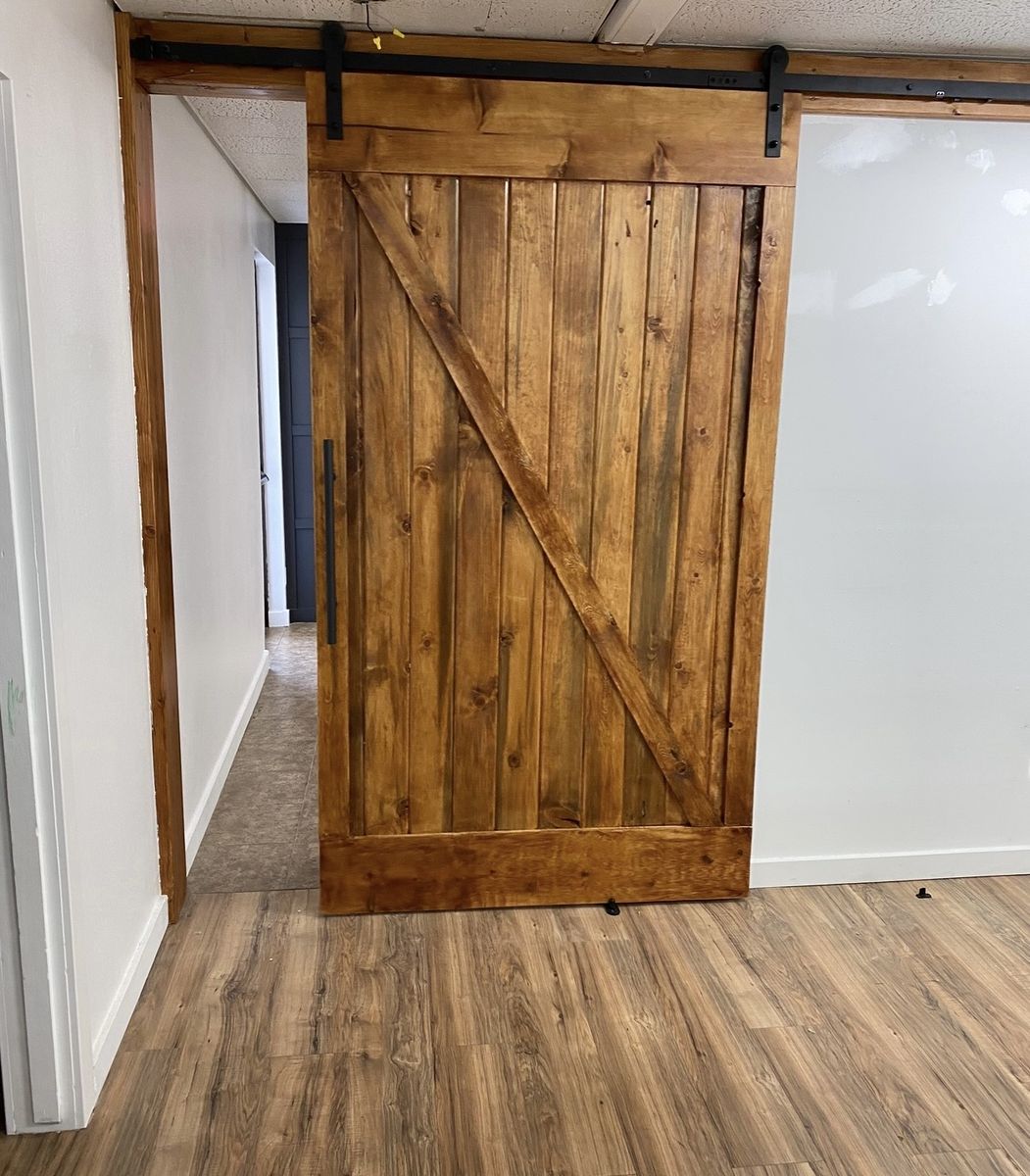 SLIDING BARN DOOR