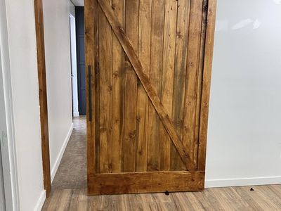 SLIDING BARN DOOR