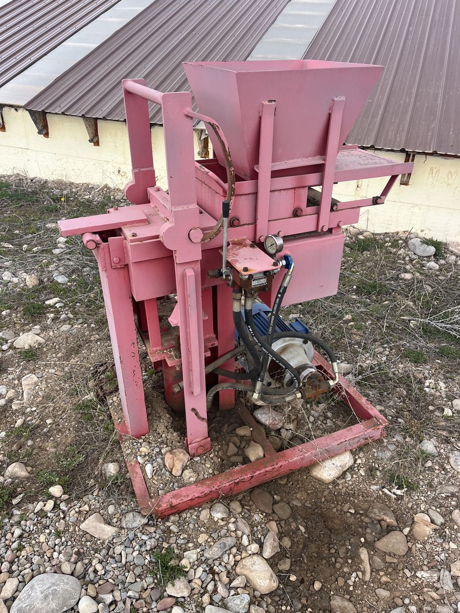 Pressed Earth Block Maker