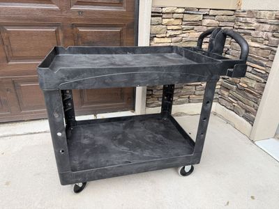 Rubbermaid Commercial Cart