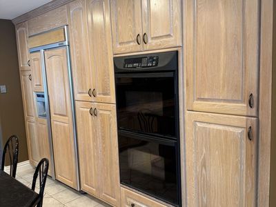 Full Oak Kitchen Cabinet Set w/ KitchenAid 42” Built-In Refrigerator & Oven - Ready for Pickup