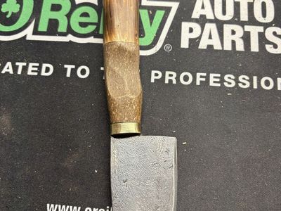 Handmade Damascus Steel Knife with Wooden Handle - Unique Blade Design