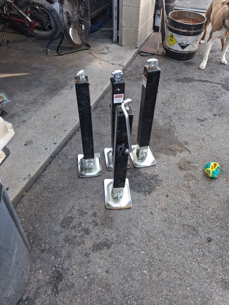 RAM Strong & Reliable 8000lb Trailer Jack 7000lb Lift Capacity, Adjustable Height