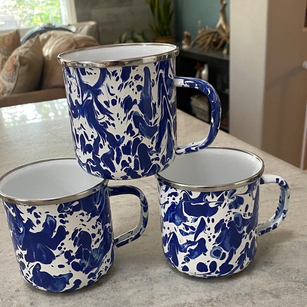 mugs