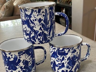 mugs