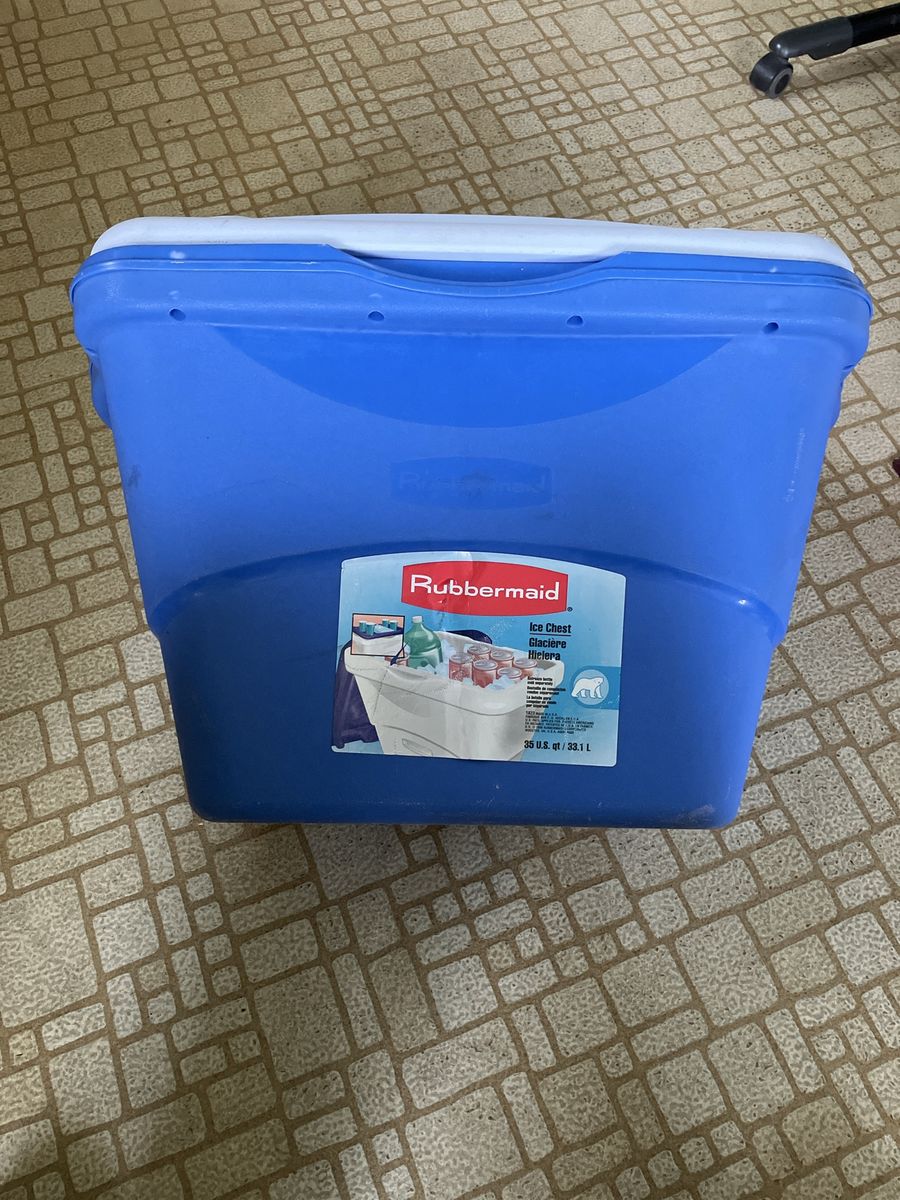 Exc Condition Rubbermaid 35qt Cooler Ice Chest
