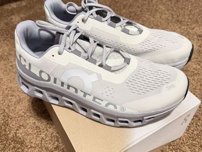 On Cloud Monster Men 11.5