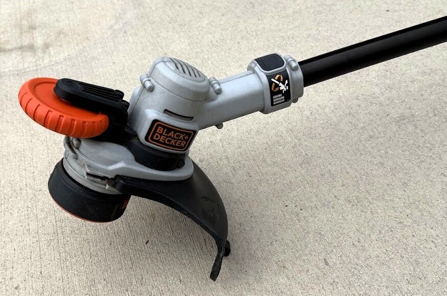 BLACK+DECKER 20V MAX 12 Inch Weed Eater