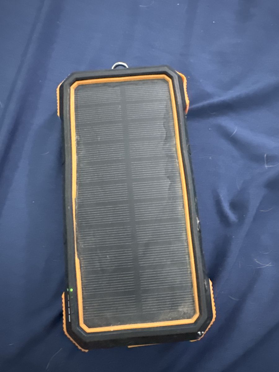 BLAVOR PN-W12 20000mAh Wireless Solar Power Bank with Built-in Flashlight