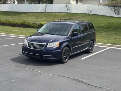 2016 CHRYSLER TOWN AND COUNTRY Touring