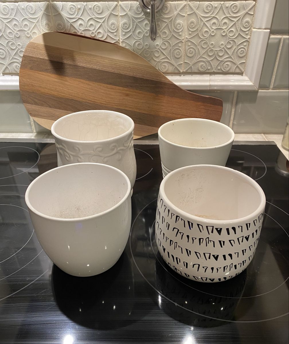 Ceramic planter pots white and white/black $5 each