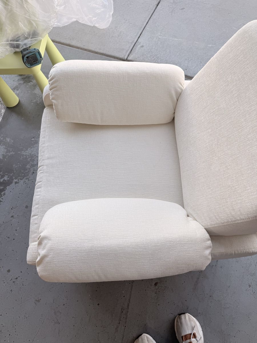Main image 6