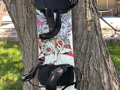 Salomon Women's Snowboard Package
