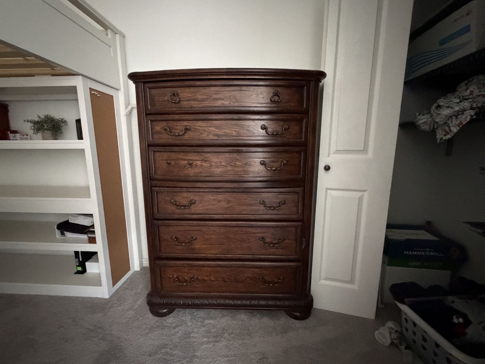 Dresser
