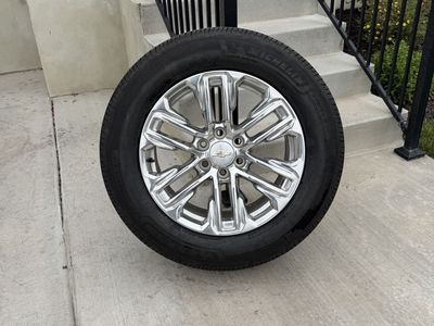 Chevy Silverado 1500 Tahoe Rims and Tires 275/60R20 Michelin Defender
