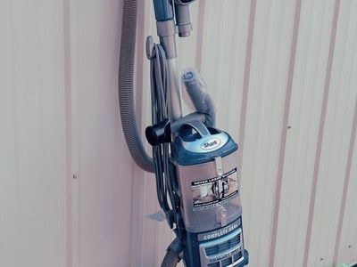Shark Swivel Steering Vacuum Cleaner