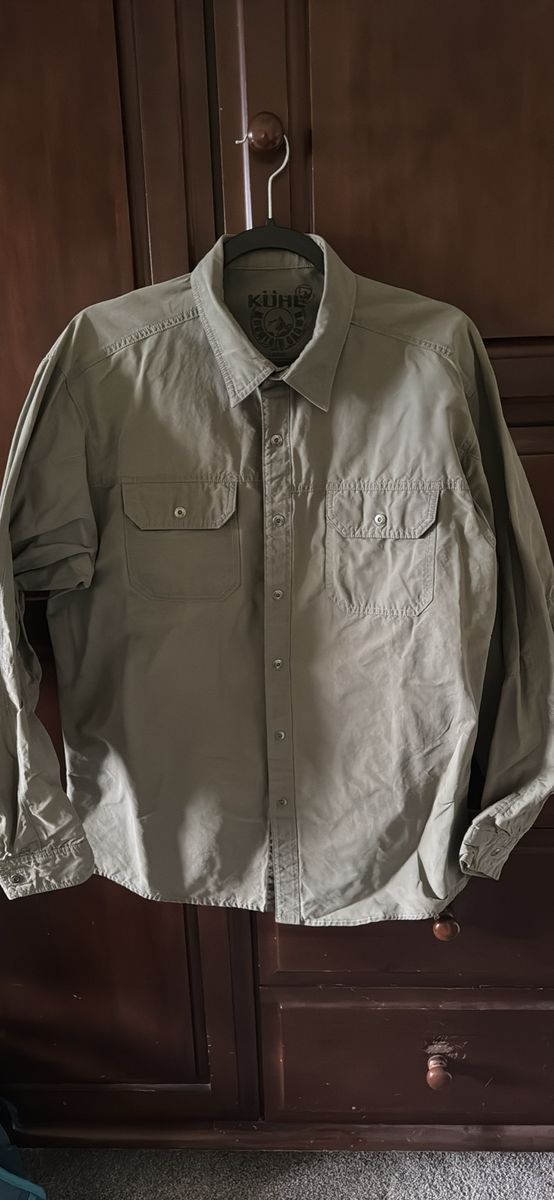 KÜHL Men's Large Khaki Green Cotton Long Sleeve Button-Up Shirt with Utility Pockets