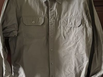 KÜHL Men's Large Khaki Green Cotton Long Sleeve Button-Up Shirt with Utility Pockets
